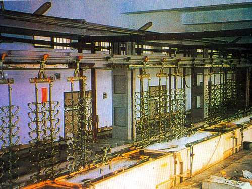 Automatic oil-pressure pushed type gold plating production line